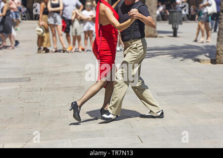 Street couple dancers performing Argentine tango dance Stock Photo