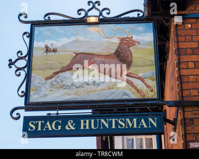 Stag and Huntsman Sign, Pub, Hambleden, Buckinghamshire, England, UK, GB. Stock Photo