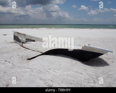 Boat Wreck on Anclote Key, Tarpon Springs, Florida, USA, May 9, 2019, © Katharine Andriotis Stock Photo