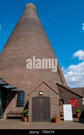 Stuart Crystal Museum, Stourbridge. The Glass Cone kiln kilns Stock ...