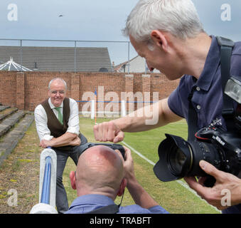 , SCOTLAND - APRIL 8th 2018: Ex-Celtic player, Frank McGarvey posing for a photo for two press photographers. Stock Photo