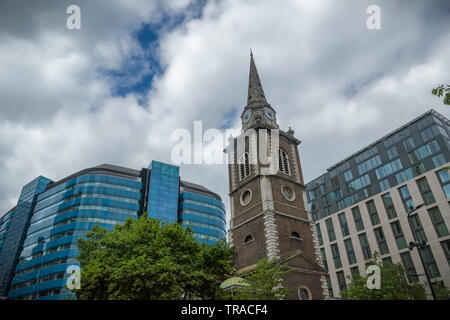 St Botolph Without Aldgate Church in London Stock Photo