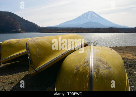 Mount Fuji and boats by Lake Shoji, Japan Stock Photo