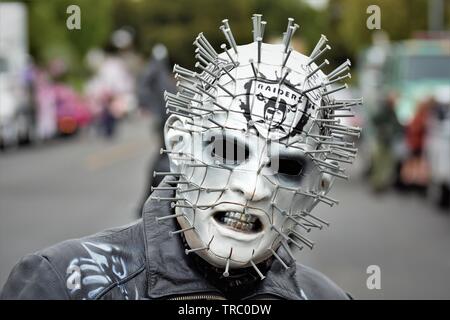 Raider's fans costumes hi-res stock photography and images - Alamy