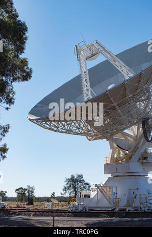 One of the six rail track mounted telescopes at the Australian Telescope Compact Array, Paul Wild Observatory near Narrabri in NSW, Australia Stock Photo