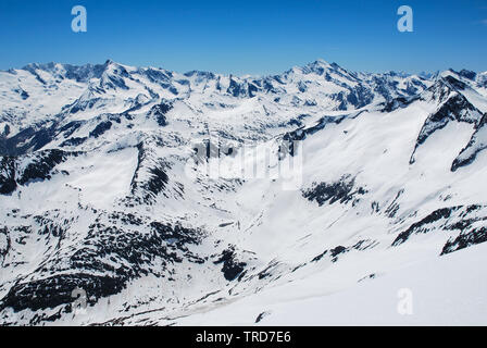 view from top of Mt. Gabler towards Dreiherrenspitze and Krimmler Kees glacier, and Hohe Tauern mountain range, Salzburger Land, Austria Stock Photo