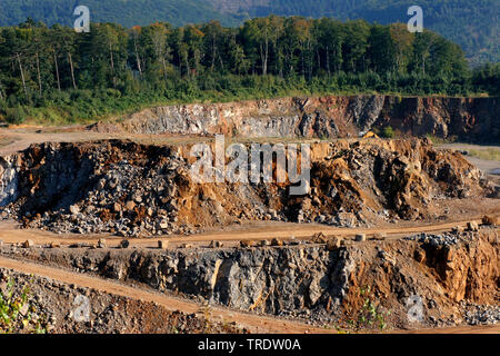 Holcim Gravel and Grit Quarry in fog, Plettenberg, Sauerland, North  Rhine-Westphalia, Germany Stock Photo - Alamy