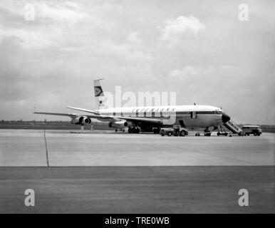 Lufthansa boeing 707 hi-res stock photography and images - Alamy