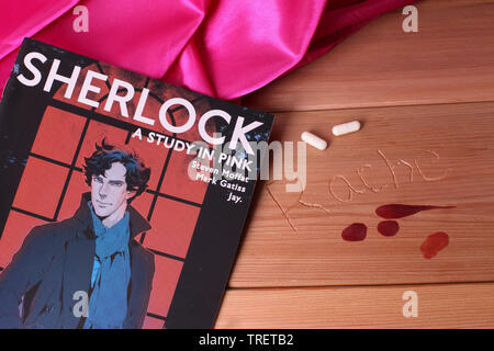 A study in Pink #3 - Sherlock Holmes graphic novel based on the TV Series Sherlock by Steven Moffat and Mark Gatiss, Japanese Manga adaption by Jay Stock Photo