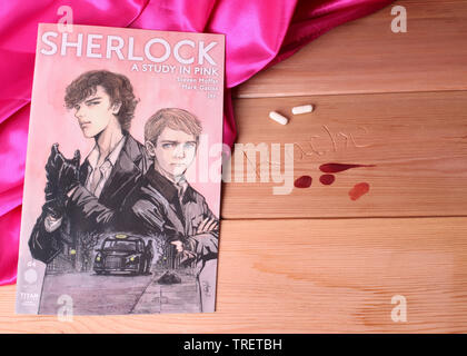 A study in Pink #4 cover art by Yefeng Jiang - Sherlock Holmes graphic novel based on the TV Series Sherlock by Steven Moffat and Mark Gatiss, Manga a Stock Photo