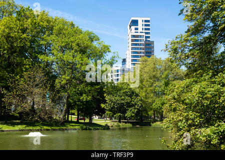 Fountain in the Urban lake in Leopold Park Parc Léopold Brussels Belgium Eu Europe Stock Photo