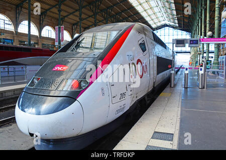 TGV InOui in North Railway Station, Paris, Ile-de-France, France Stock Photo