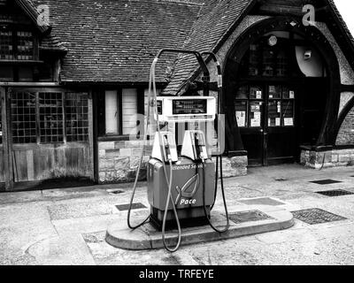 Petrol Pump, The old forge, Penshurst Post Office Stock Photo