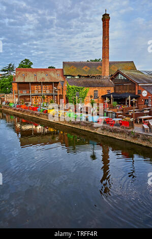 Stratford upon Avon and Cox's Yard former timber mill, now a pub, on the banks of the River Avon in Warwickshire Stock Photo