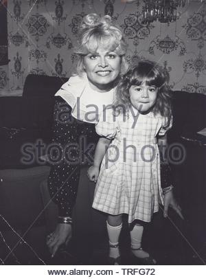 SALLY STRUTHERS with daughter Samantha Struthers Rader in Stock Photo