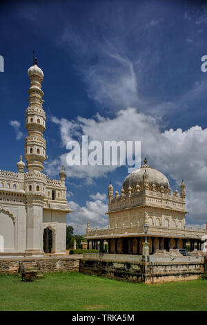 30 Oct 2009 The Gumbaz at Srirangapatna is a Muslim mausoleum holding the graves of Tippu Sultan, his father Hyder Ali and his mother Fakr-Un-Nisa. My Stock Photo