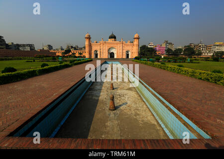 Pari Bibi Tomb inside the Lalbagh Fort in Old Dhaka, Bangladesh. Stock Photo