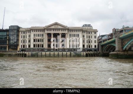 Facade of Vintners' Hall, Upper Thames Street, London, EC4V, UK Stock Photo