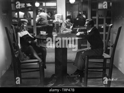 GRANT WILLIAMS and APRIL KENT THE INCREDIBLE SHRINKING MAN 1957 director Jack Arnold novel / screenplay Richard Matheson Universal International Pictures (UI) Stock Photo