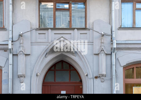 MOSCOW - OCTOBER 27, 2018: High relief of an eagle above the entrance of the former apartment building of V.P. Smirnova ('House with an Eagle') Stock Photo