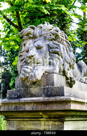 George Wombwell's tomb with a sculpture of his lion Nero on top at Highgate West Cemetery, London, UK Stock Photo