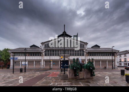 The old Air and Space Hall of the Museum of Science and Industry (MOSI) under grey rainy skies in Manchester. Stock Photo