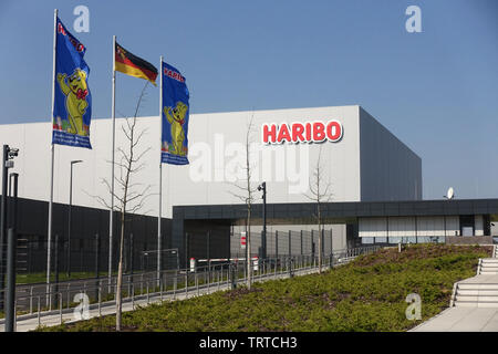 neue  Hauptverwaltung und Produktionsstätte der HARIBO GmbH & CoKG, Europas größtem Süsswarenhersteller, Grafschaft, Rheinland-Pfalz, Deutschland Stock Photo