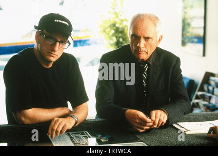 TERENCE STAMP and STEVEN SODERBERGH in THE LIMEY (1999). Copyright: Editorial use only. No merchandising or book covers. This is a publicly distributed handout. Access rights only, no license of copyright provided. Only to be reproduced in conjunction with promotion of this film. Credit: ARTISAN ENTERTAINMENT / Album Stock Photo