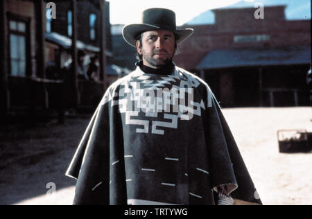 JOHN RITTER in STAY TUNED (1992). Copyright: Editorial use only. No merchandising or book covers. This is a publicly distributed handout. Access rights only, no license of copyright provided. Only to be reproduced in conjunction with promotion of this film. Credit: MORGAN CREEK/WARNER BROS / Album Stock Photo