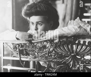 HELENA BONHAM CARTER in A ROOM WITH A VIEW (1985). Copyright: Editorial use only. No merchandising or book covers. This is a publicly distributed handout. Access rights only, no license of copyright provided. Only to be reproduced in conjunction with promotion of this film. Credit: MERCHANT IVORY/GOLDCREST / Album Stock Photo