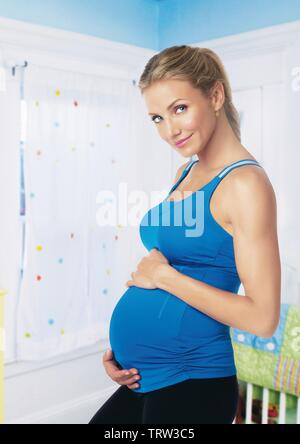 CAMERON DIAZ in WHAT TO EXPECT WHEN YOU'RE EXPECTING (2012). Copyright: Editorial use only. No merchandising or book covers. This is a publicly distributed handout. Access rights only, no license of copyright provided. Only to be reproduced in conjunction with promotion of this film. Credit: LIONSGATE / Album Stock Photo