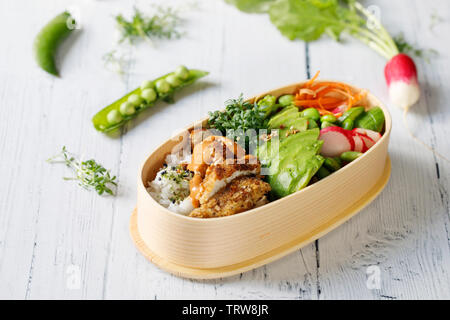 Wappa Bento, Japanese Lunch Box made with Round shaped Wooden Plate,  Shinoda-maki Stock Photo - Alamy