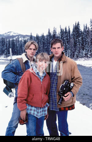 JONATHAN TAYLOR THOMAS , DEVON SAWA and SCOTT BAIRSTOW in WILD AMERICA (1997). Copyright: Editorial use only. No merchandising or book covers. This is a publicly distributed handout. Access rights only, no license of copyright provided. Only to be reproduced in conjunction with promotion of this film. Credit: WARNER BROTHERS / Album Stock Photo