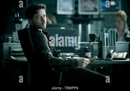 JAMES MCAVOY in WELCOME TO THE PUNCH (2013). Copyright: Editorial use only. No merchandising or book covers. This is a publicly distributed handout. Access rights only, no license of copyright provided. Only to be reproduced in conjunction with promotion of this film. Credit: WORLDVIEW ENTERTAINMENT / Album Stock Photo