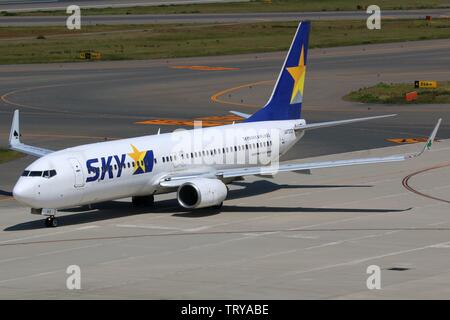 Nagoya, Japan – 23.  May 2014: Skymark Airlines Boeing 737-800 at Nagoya Chubu Centrair airport (NGO) in Japan. | usage worldwide Stock Photo