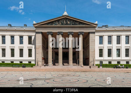 Oslo University, view of the neoclassical front of the original Oslo University building sited in the Universitetsplassen along Karl Johans Gate Stock Photo