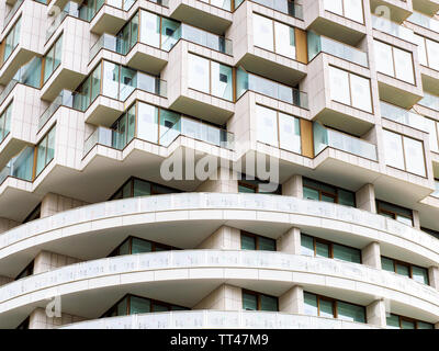 One park drive residential skyscraper - Canary Wharf, London Stock Photo