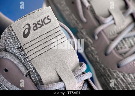 asics studio shoes