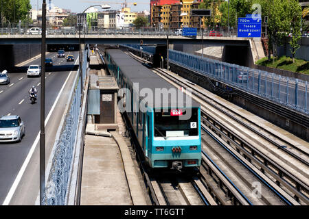 SANTIAGO, CHILE - OCTOBER 2015: An old Santiago Metro train between Los Héroes and Santa Ana stations Stock Photo