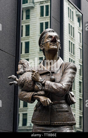 A bronze sculpture of three women in Old Town, Montreal, Quebec, Canada  Stock Photo - Alamy