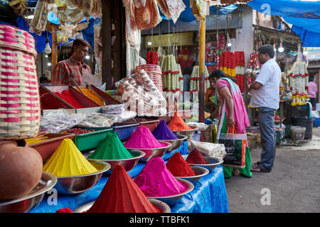 tika powder on Devaraja fruit and vegetable market, Mysore,  Karnataka, India Stock Photo