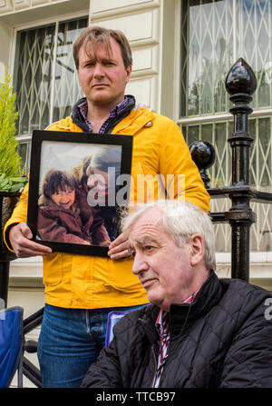London, UK. 16th June 2019. Richard Ratcliffe, husband of Nazanin Zaghari Ratcliffe who is in jail in Iran, staging an hunger strike and protest asking for his wife's immediate release - and his father outside the Iranian Embassy. Credit: ernesto rogata/Alamy Live News Stock Photo