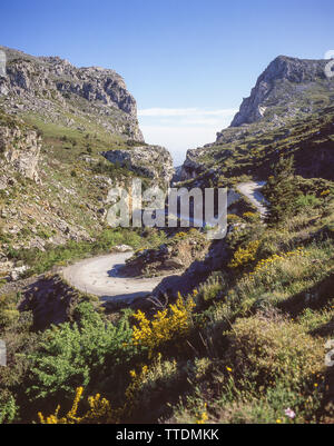 Winding road in Stakia Mountains, Chanai Region, Crete (Kriti), Greece Stock Photo