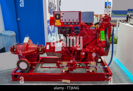Industry skid mounted fire pump engine set