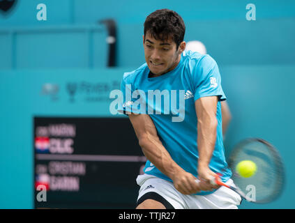 The Queens Club, London, UK. 17th June 2019. Day 1 of The Fever Tree Championships. Marin Cilic (CRO) vs Cristian Garin (CHI) on centre court. Credit: Malcolm Park/Alamy Live News. Stock Photo