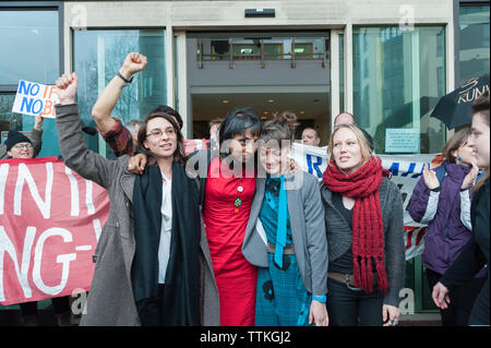 Willesden Magistrates' Court, London, UK. 25th January, 2016. The 13 Heathrow Airport activists together with supporters emerge from Willesden Magistr Stock Photo