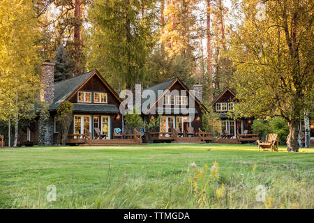 Usa Oregon Camp Sherman Metolius River Resort View Of Cabins