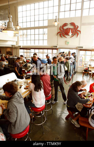 USA, California, Sausalito, always a long line for food at Fish Restaurant Stock Photo