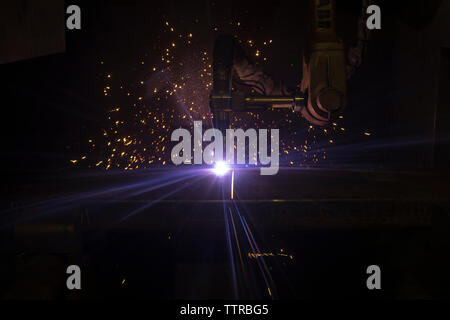 Robot welding machinery in industry Stock Photo