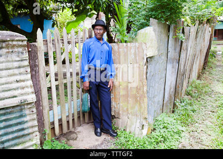 JAMAICA, Port Antonio. Joseph 'Powder' Bennett of the Mento band, The Jolly Boys. Stock Photo